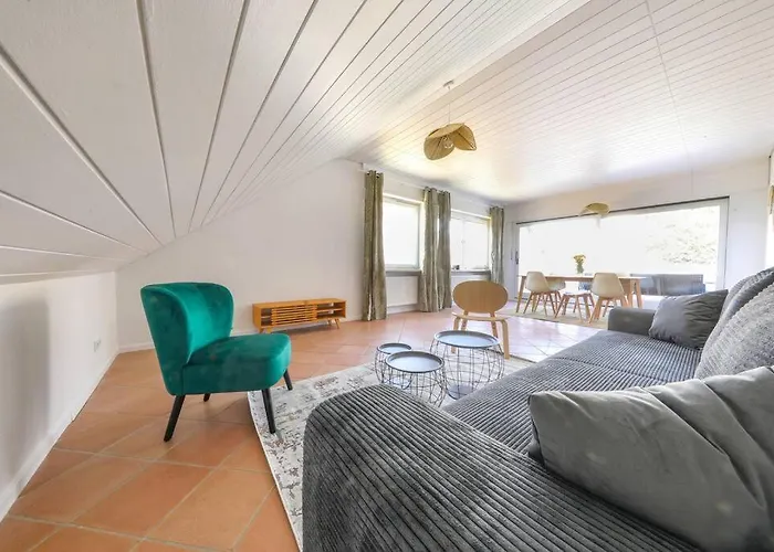 Neue In Der Naehe Von Trier *